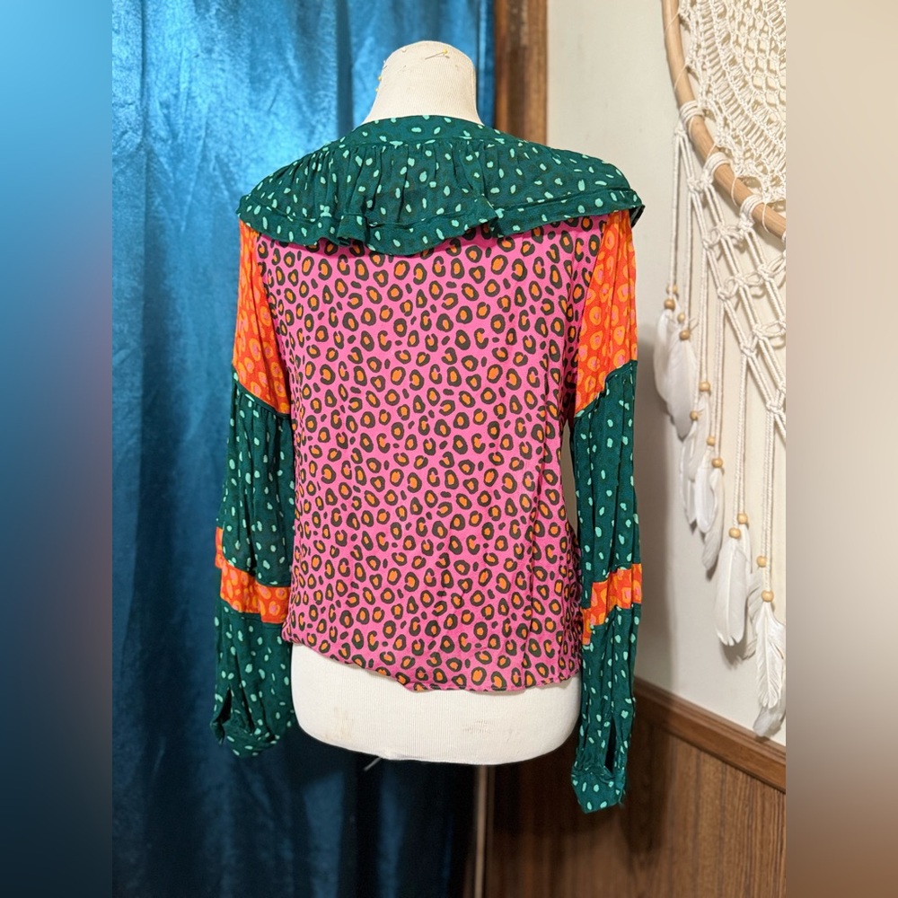 Farm Rio Blouse - Picture 2 of 6